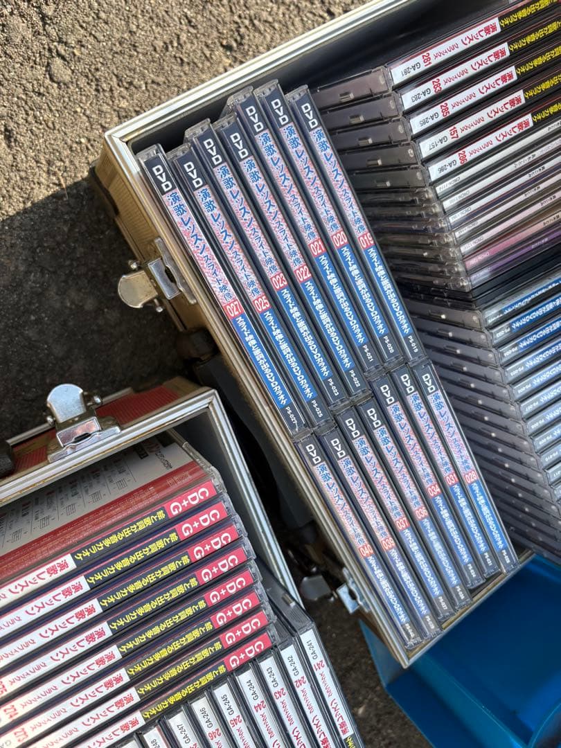 大量　カラオケCD/DVD 300枚以上　まとめ　演歌　レッスン