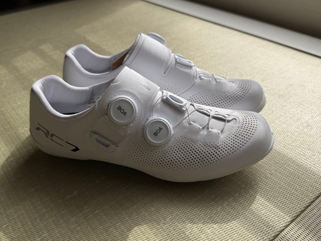 【新品最安値】 SHIMANO SH-RC703 ホワイト/25.2cm