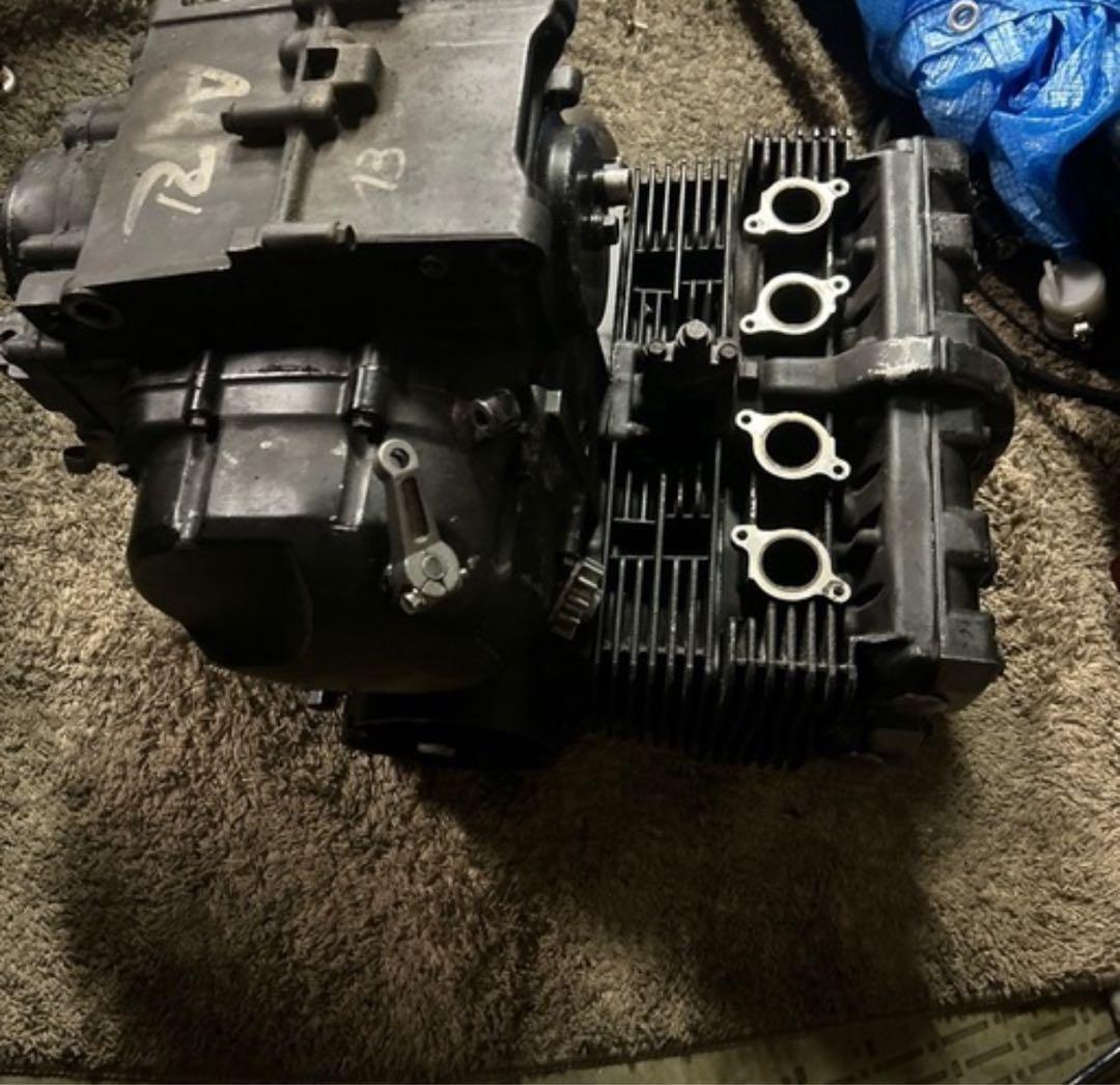 ゼファーx400エンジン