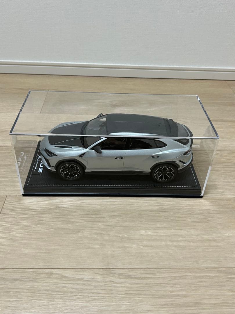 【大幅値下】Lamborghini Urus 1/18 スケールモデル 模型