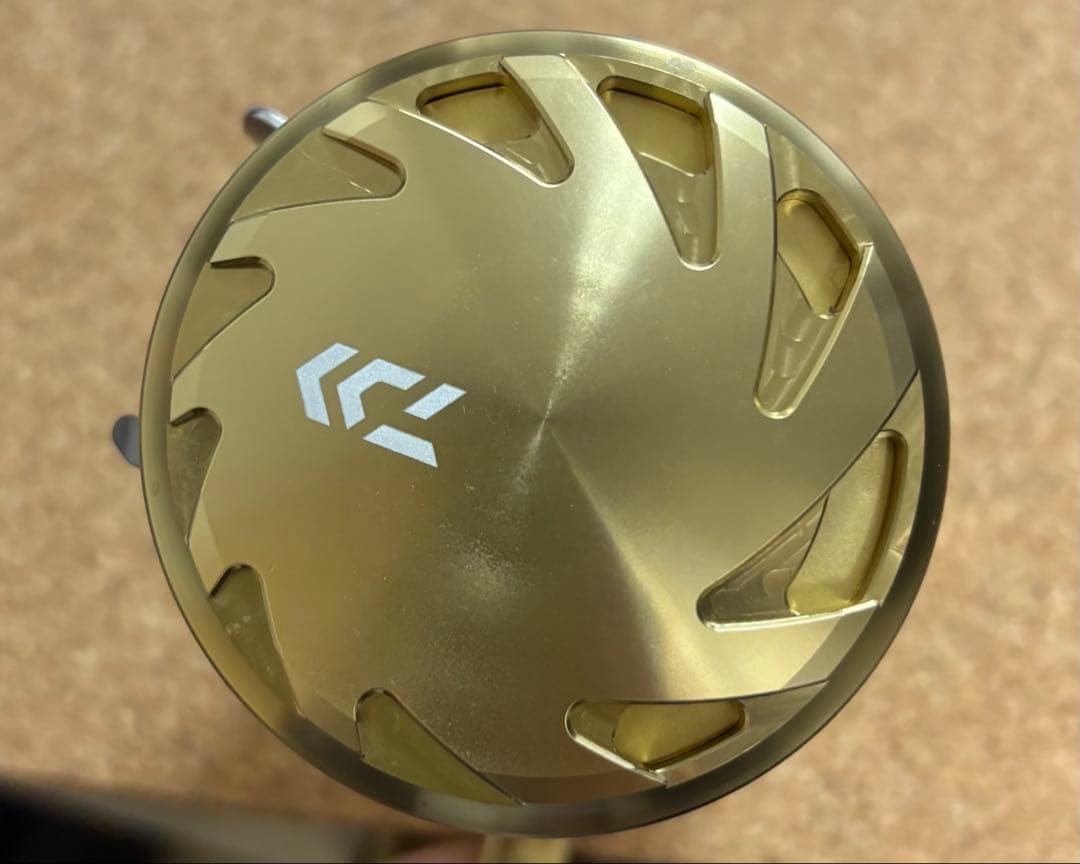 （美品）【DAIWA】21BASARA 200（右巻き）