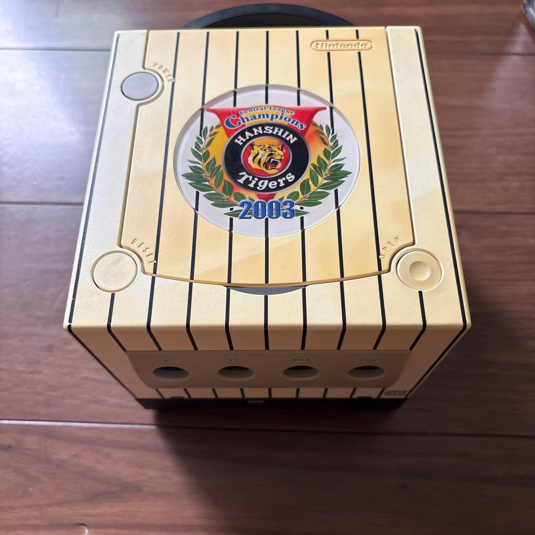 ゲームキューブ本体　阪神タイガース2003年優勝記念　限定モデル