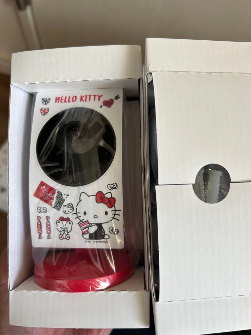 ☆美品☆ソリッドカメラ　ハローキティ 防犯カメラ IPC-09w-K