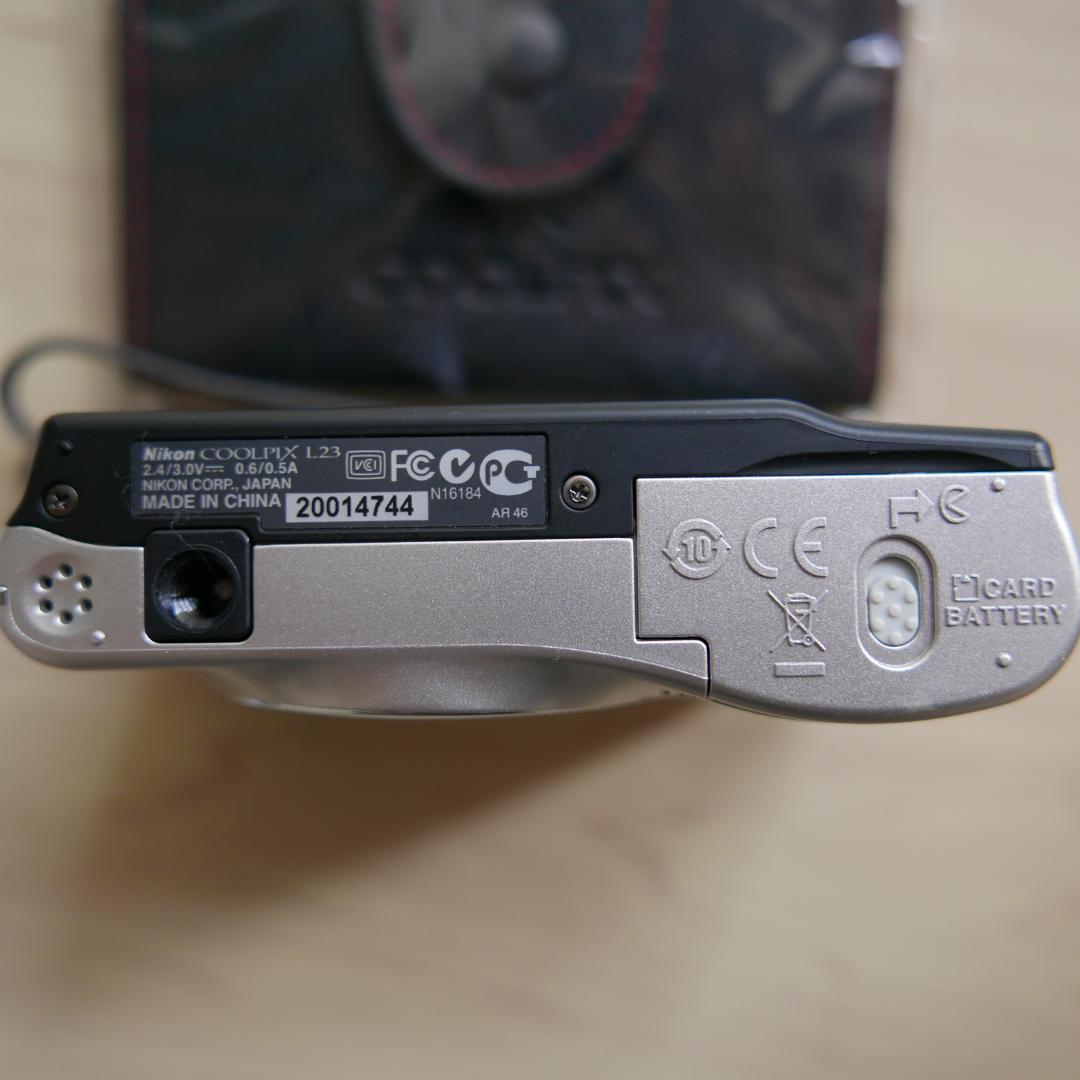 【動作確認済】Nikon COOLPIX L23 シルバー 乾電池対応 コンデジ