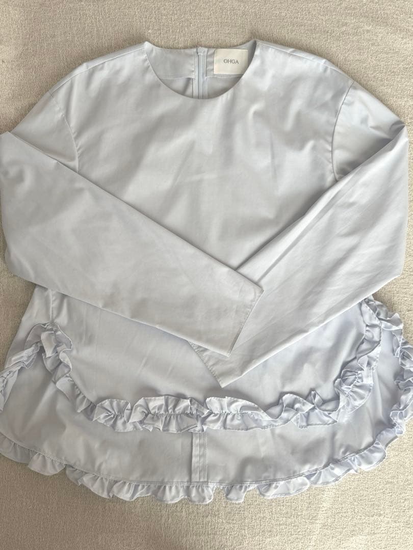 OHGA 裾フリルブラウス　水色