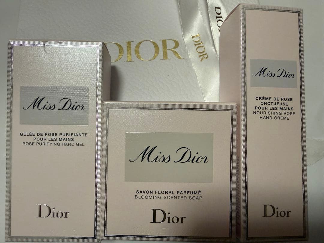 Miss Dior ハンドケアセット
