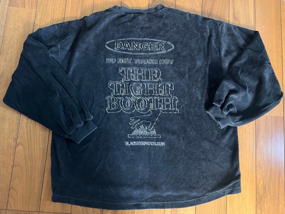 BLACKEYEPATCH ✖️ TIGHTBOOTHベロアトップス