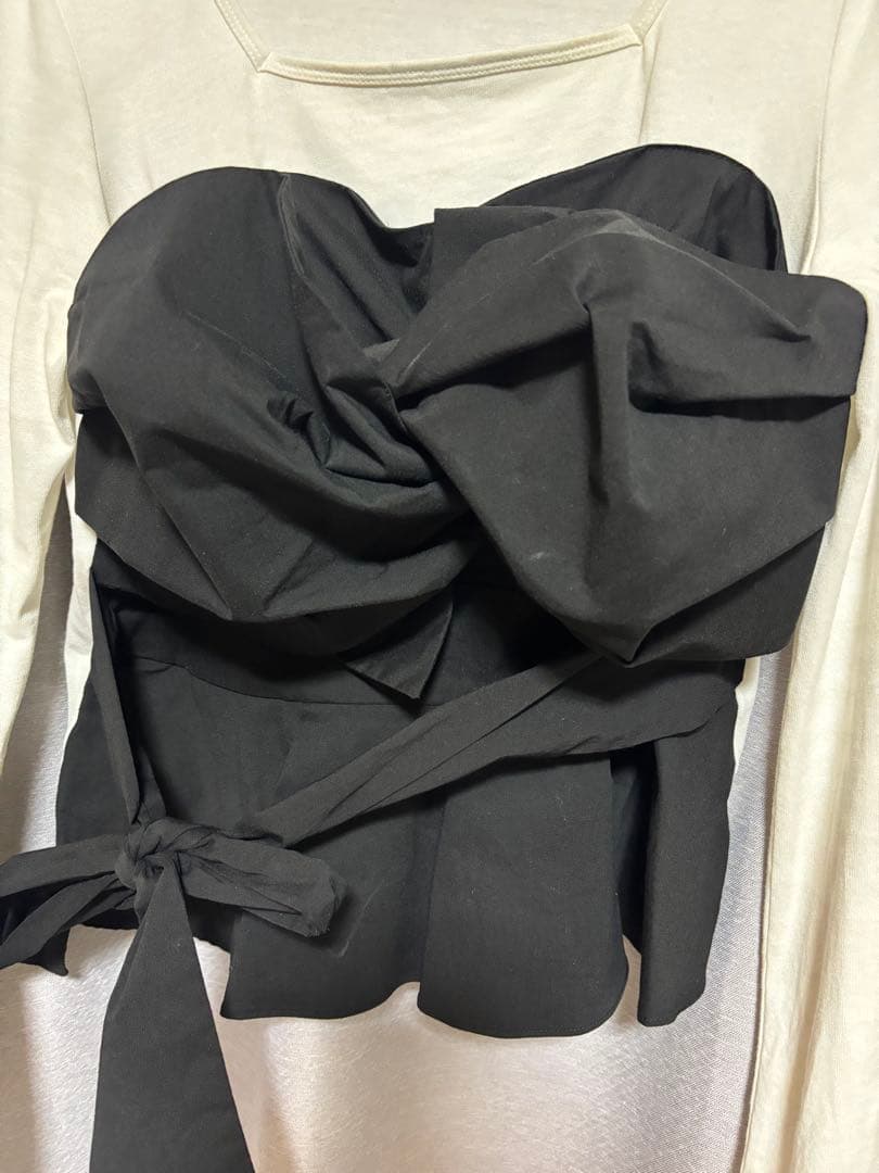 バストボリューム長袖トップス ホワイト/ブラック