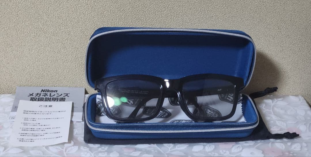 Zoff Eyeglass w/ extra shades 眼鏡 レンズフード