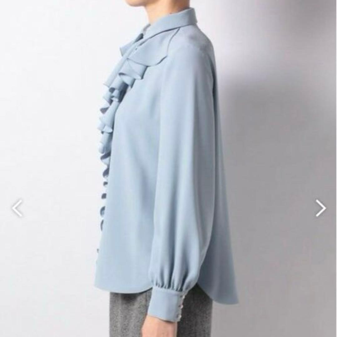 新品✨ルル ウィルビー　バックサテンジョーゼット　フリルブラウス　パールボタン