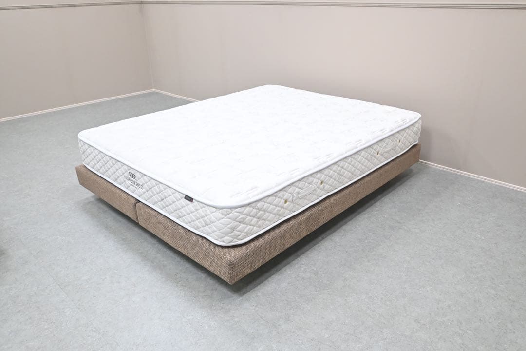 【展示未使用品】NIHON BED 日本ベッド クイーンサイズベッド シルキー