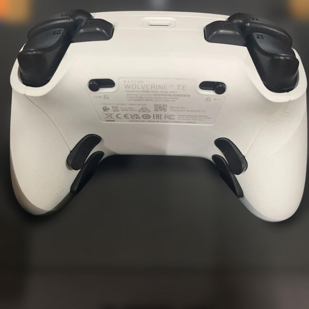 その他 Razer Wolverine V3 Tournament Edition