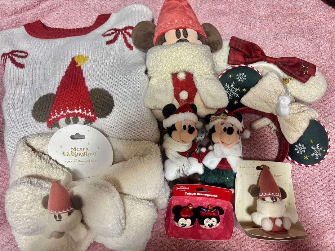 ディズニークリスマスまとめ売りリルリンリンセーター ポシェット ぬいぐるみバッチ