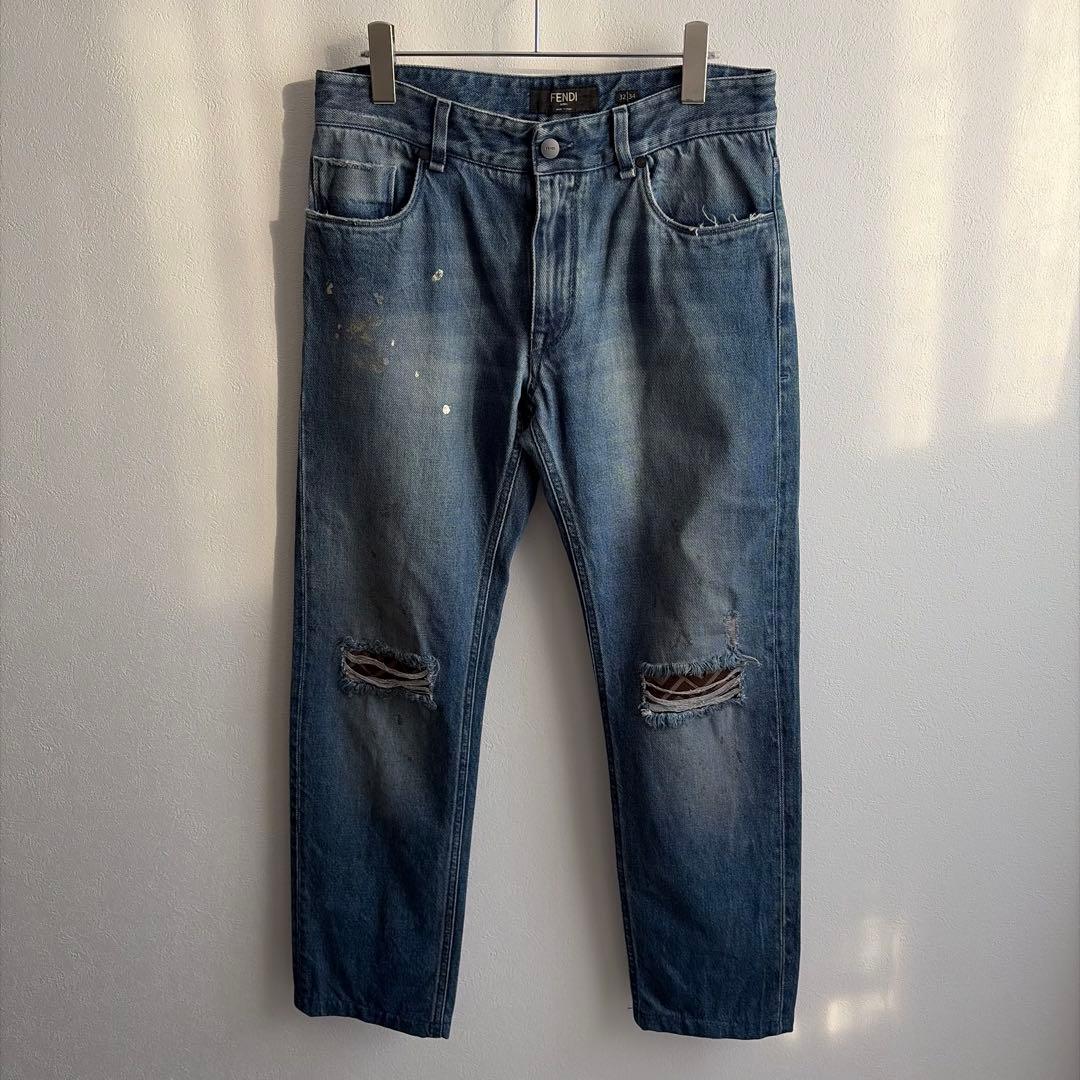 【極美品✨】FENDI デニム　ダメージ加工　ズッカ柄　32 レザーパッチ