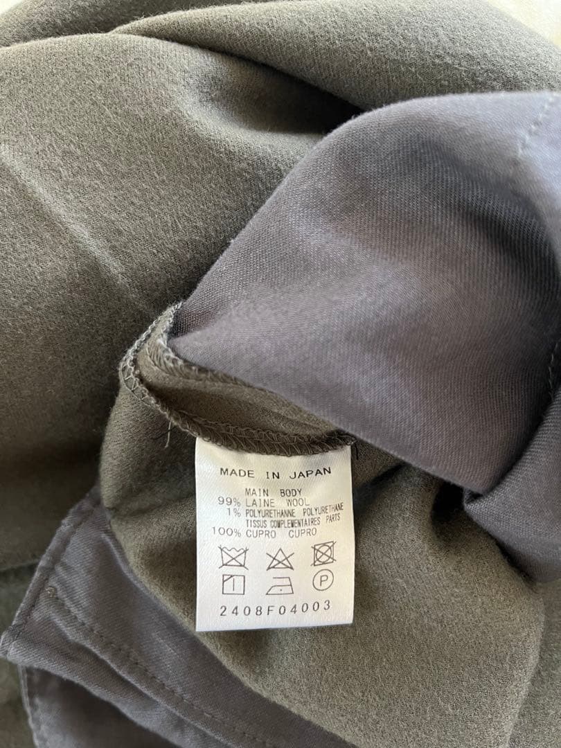 フランネルパンツとモックネックニット　FLORENT フローレント