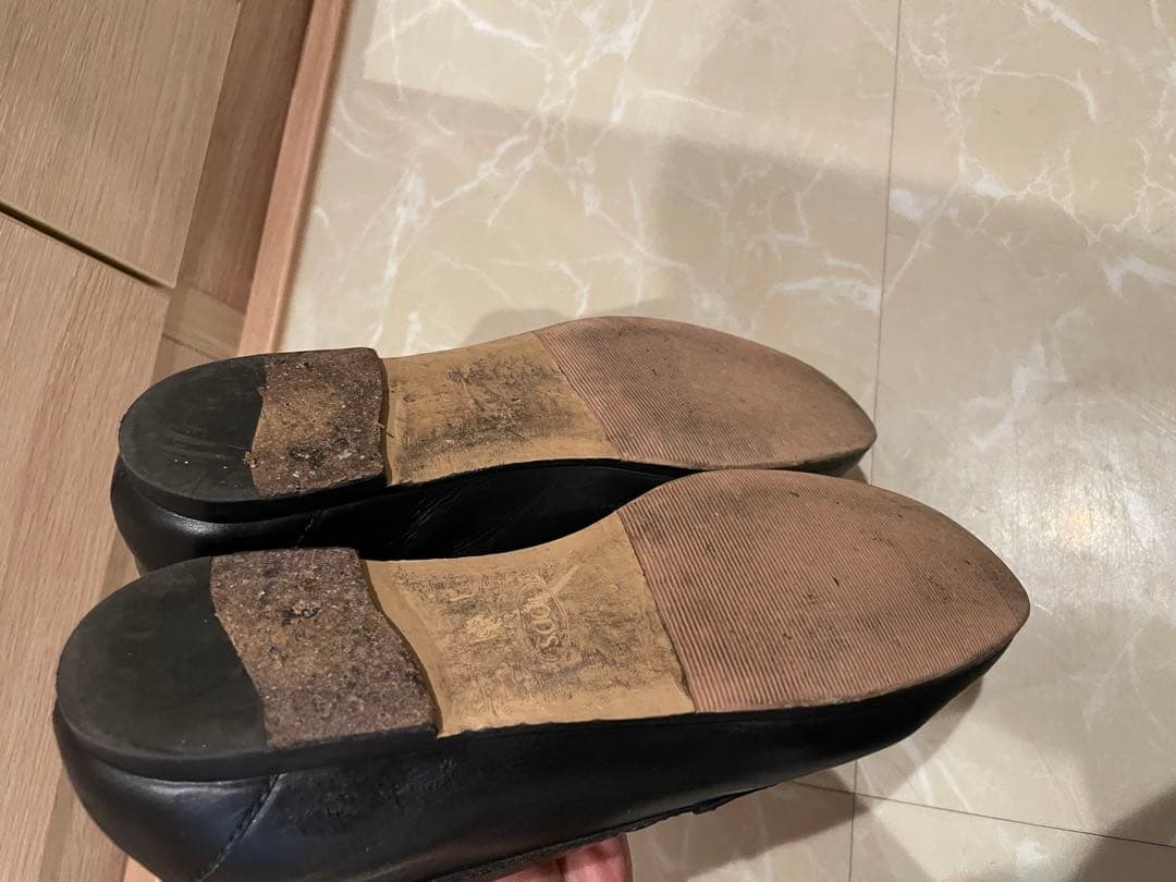 t*a様 TOD'S ブラック ローファー ゴールドチェーン