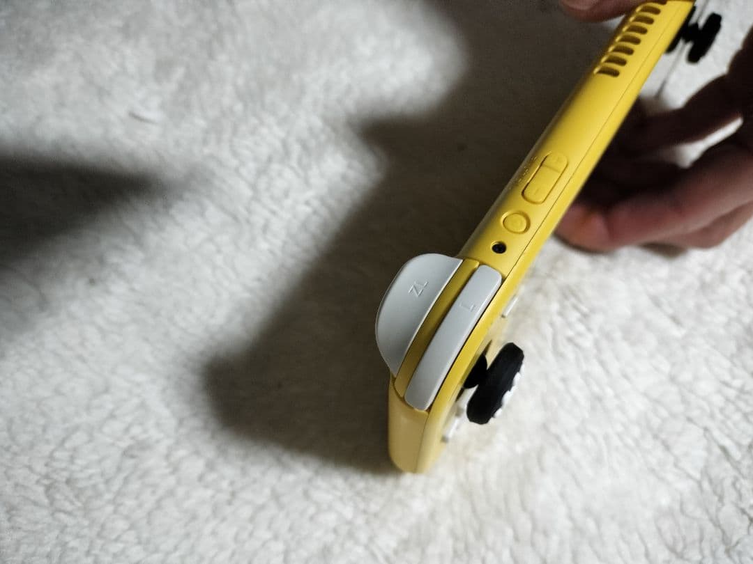 動作品Nintendo Switch Lite イエロー本体肉球スティックカバー