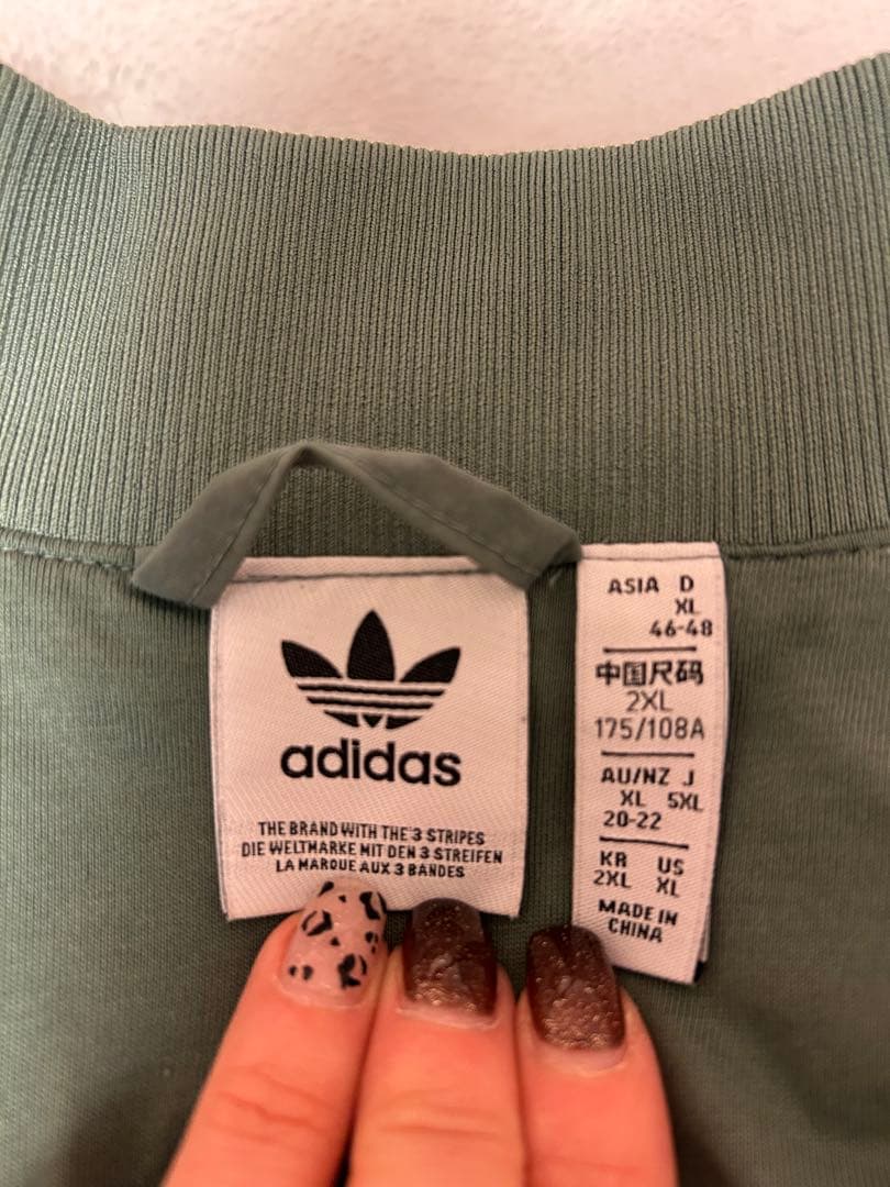 adidas 正規品 ボンバージャケット ma-1 ほぼMサイズ2024購入