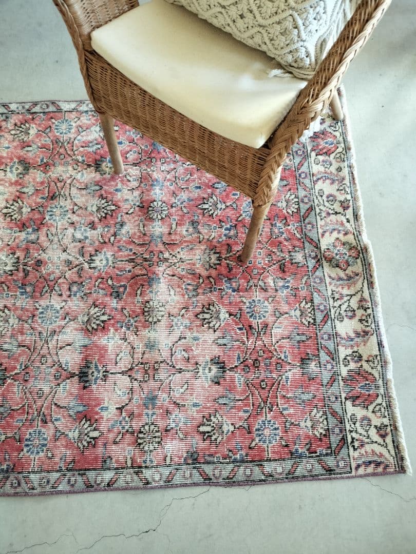 大判/シャビーレッドのサークルフラワー柄　ヴィンテージトルコラグNo.755