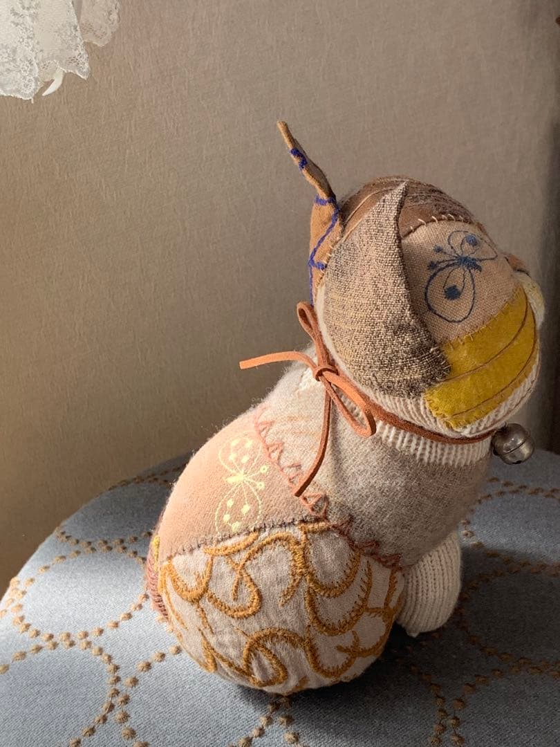 ハンドメイド 猫型ぬいぐるみ