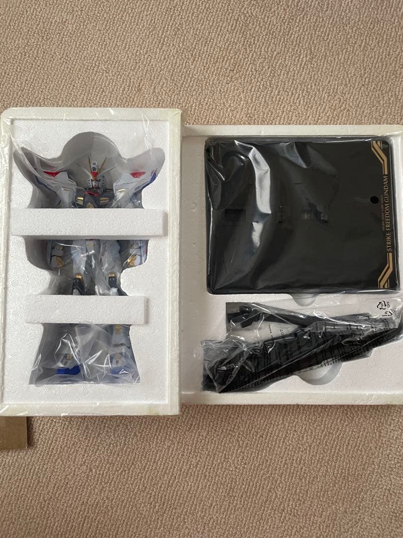 L BUILD ストライクフリーダムガンダム SOUL BLUE 開封