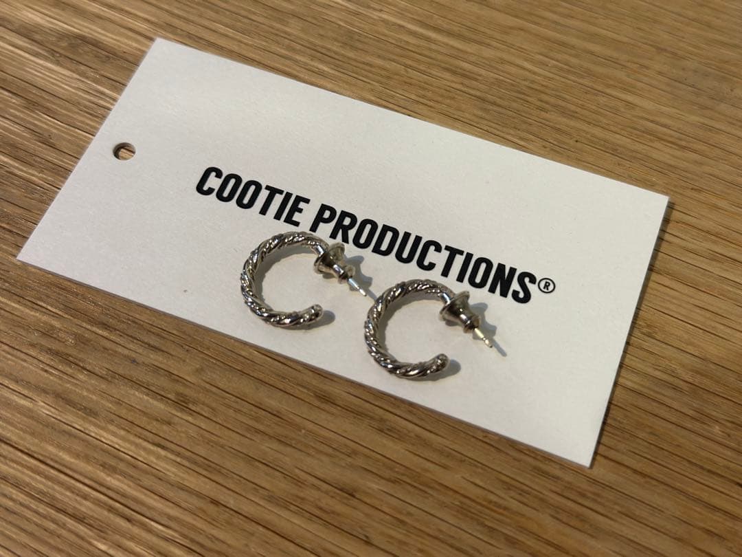 桃COOTIE PRODUCTIONS ピアス　シルバー925 両耳