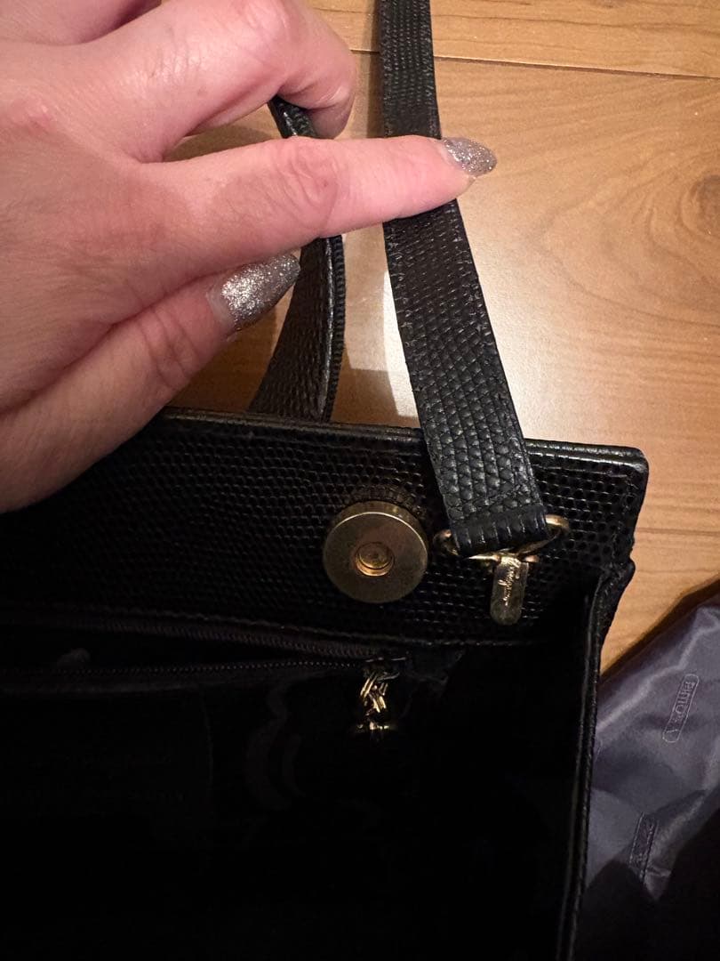 フェラガモ　ハンドバッグ