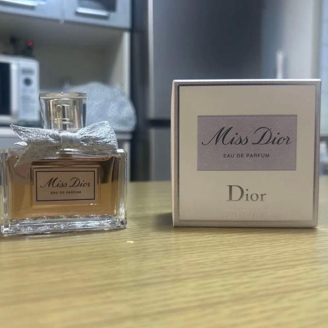 Miss Dior Eau de Parfum 箱付き ディオール 50ml