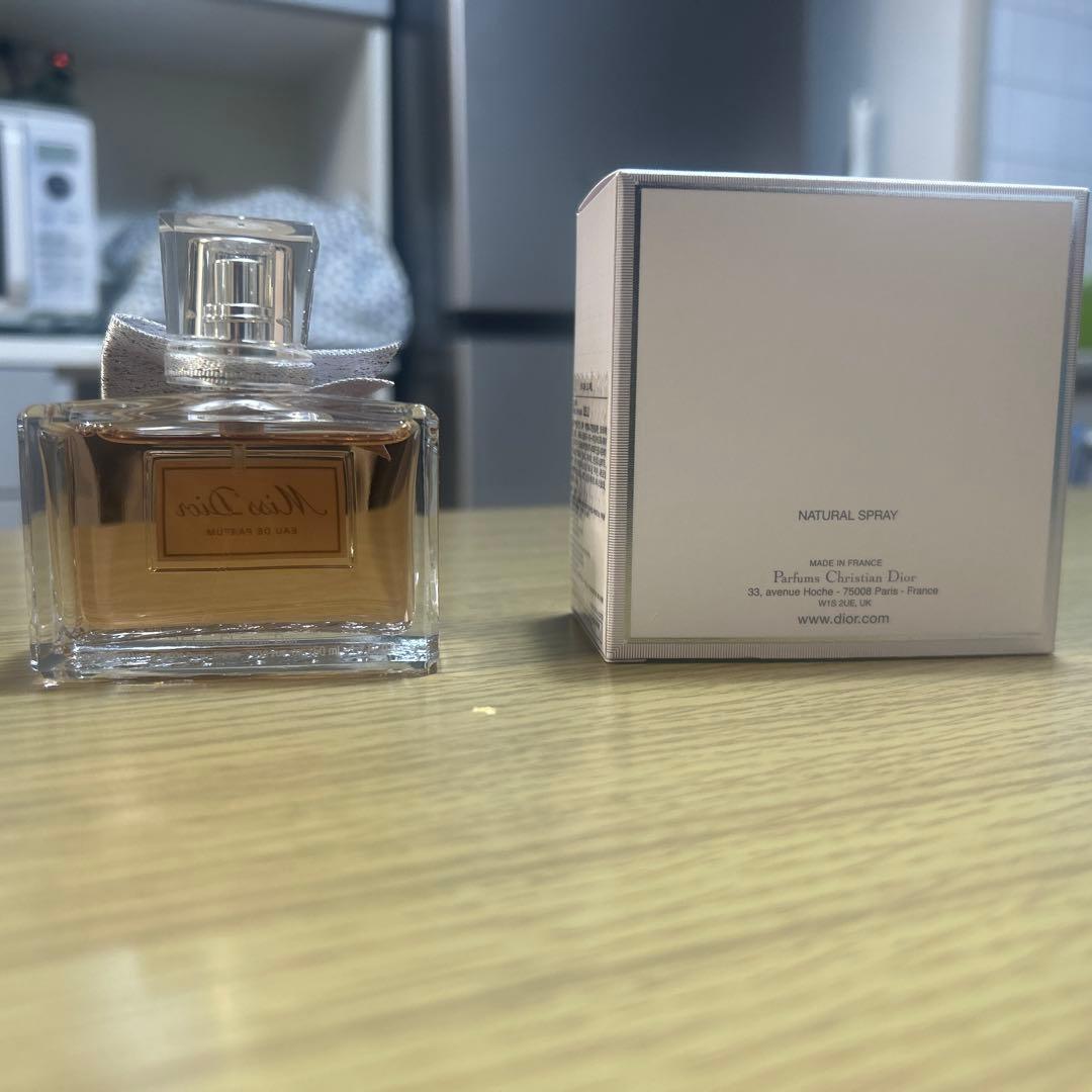 Miss Dior Eau de Parfum 箱付き ディオール 50ml