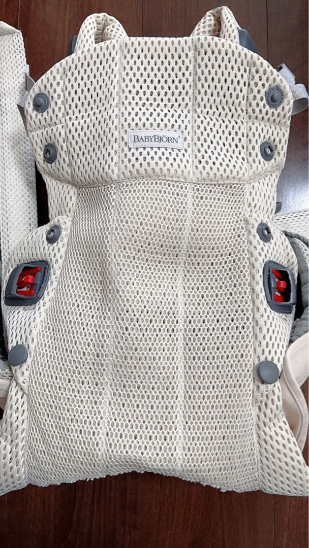 BABYBJÖRN ハーモニー　メッシュ抱っこ紐 アイボリー