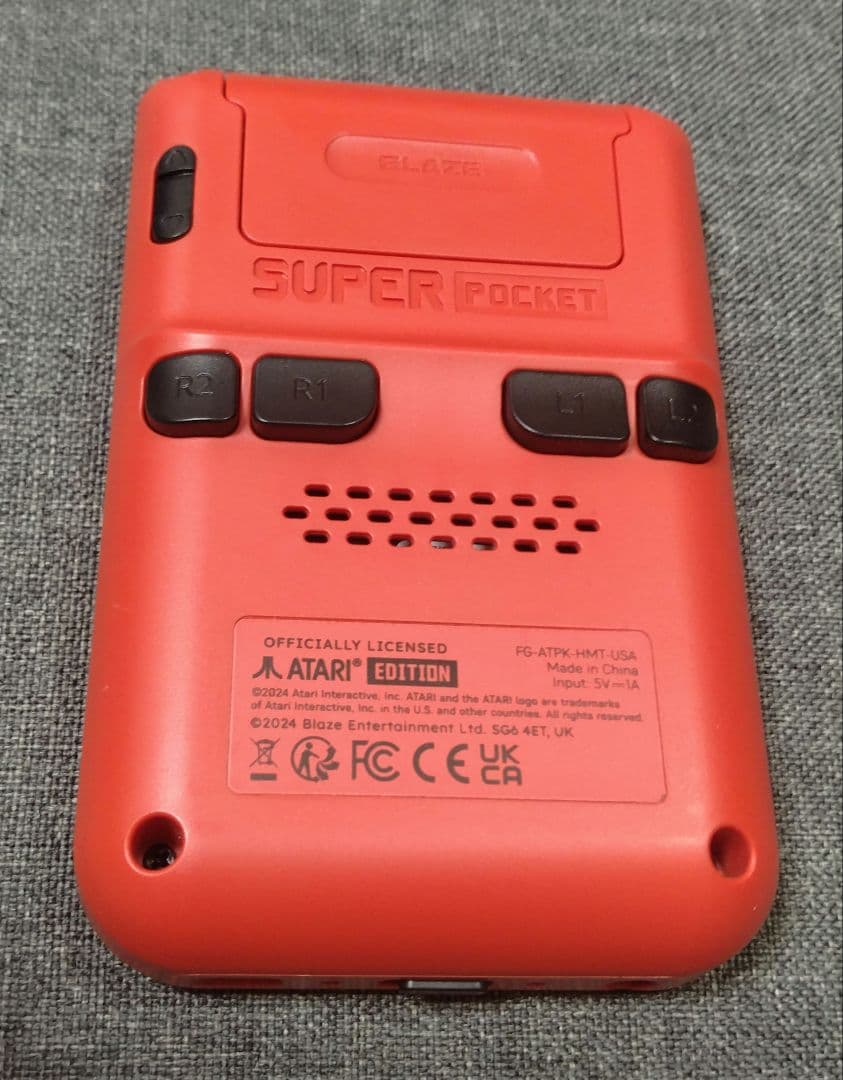 EVERCADE　Atari Super Pocket ポータブルゲーム機 赤