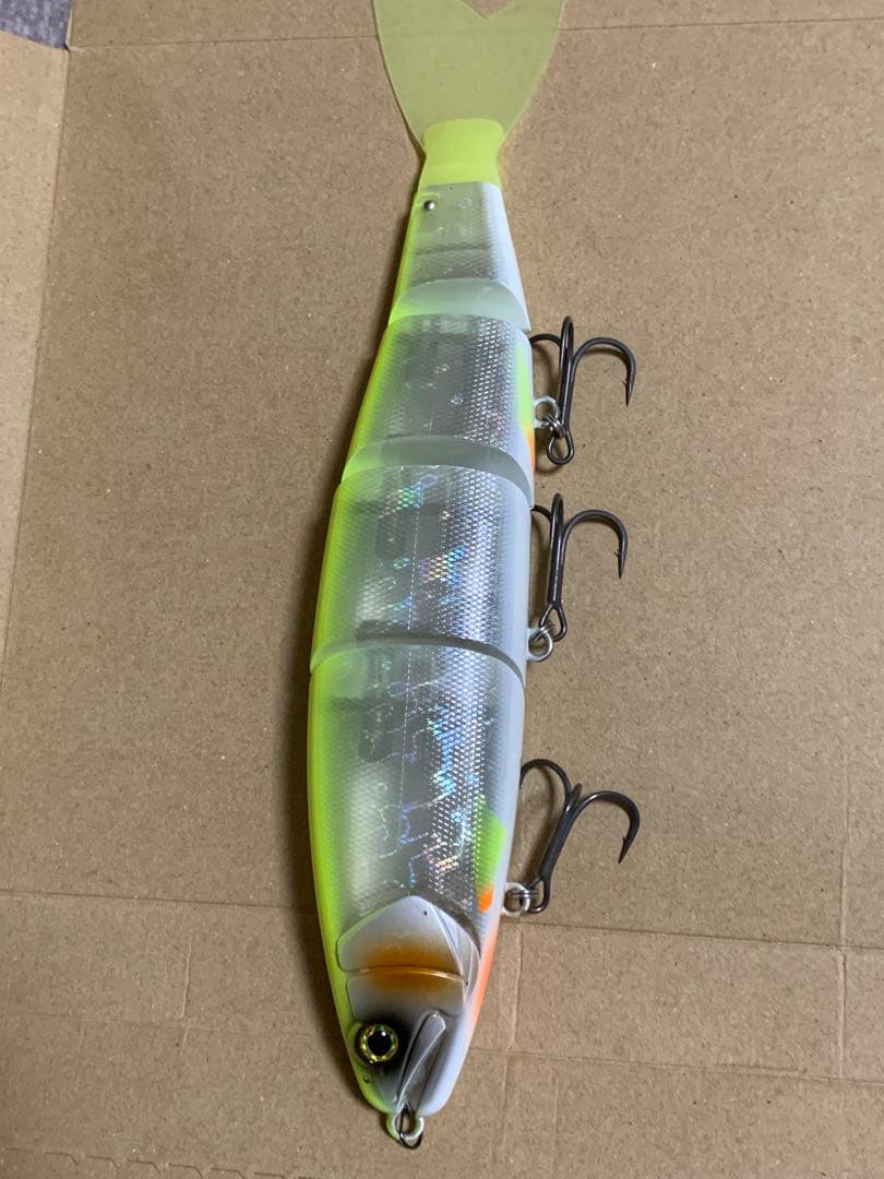 タックルBOX保管　 エバーグリーン　マドネスコラボ　バラム300