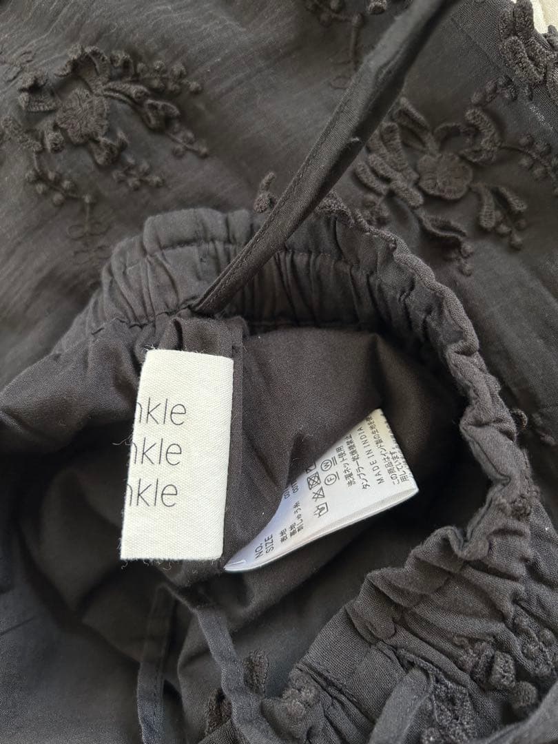 【新品タグあり】crinkle crinkle crinkle　ブラック　パンツ