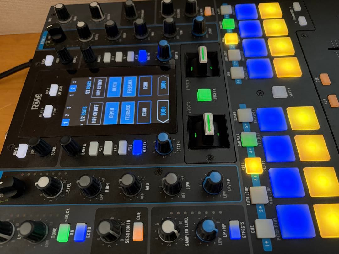 RANE SEVENTY-TWO Serato対応DJミキサー 付属品・元箱あり