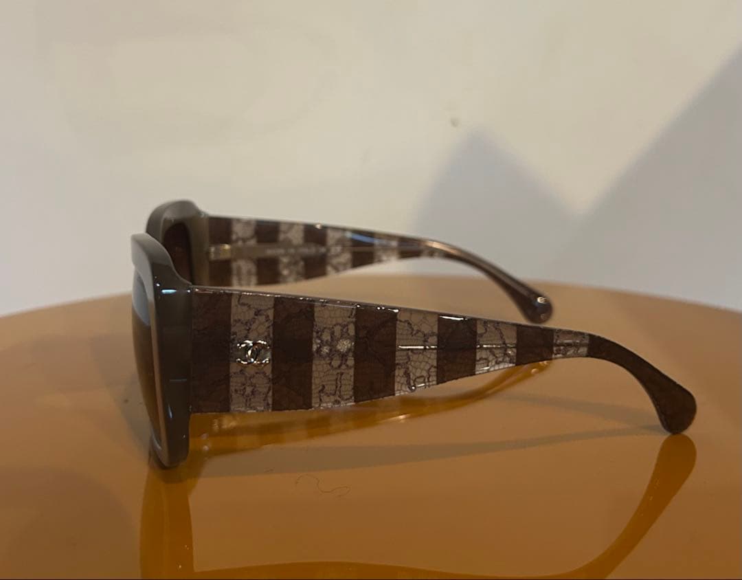 CHANELシャネル　サングラス　レース柄　CCマーク
