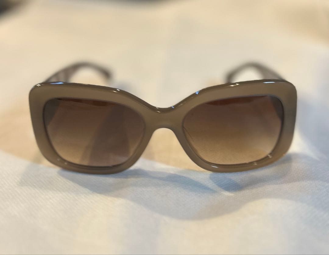 CHANELシャネル　サングラス　レース柄　CCマーク