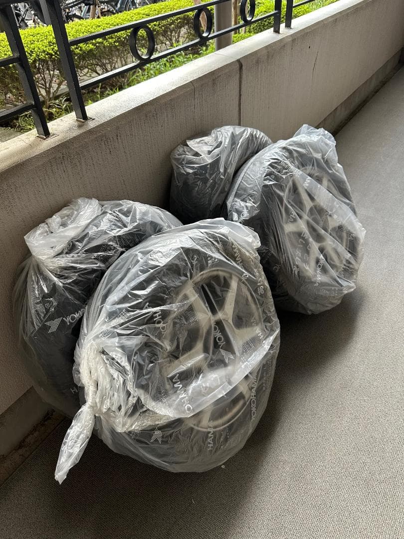 【超美品】215/60R16_95_スッドレスタイヤ 16インチ ホイールセット