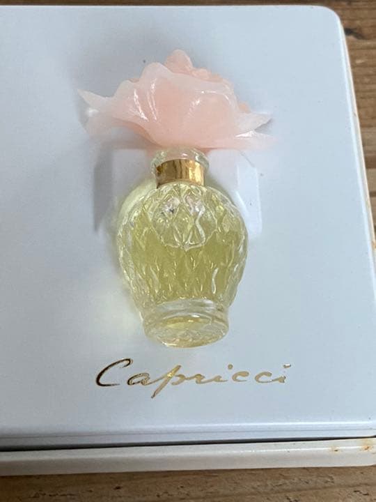 NINA RICCI PARIS 香水