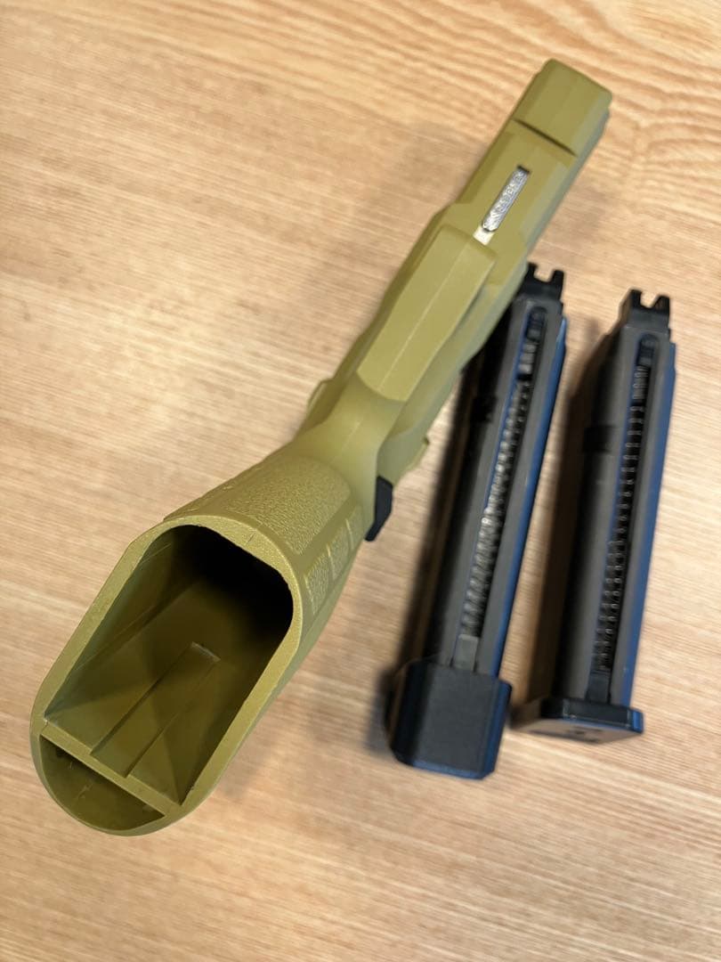 東京マルイ　ガスガン　グロック17外装カスタム　カイデックスホルスター　セット