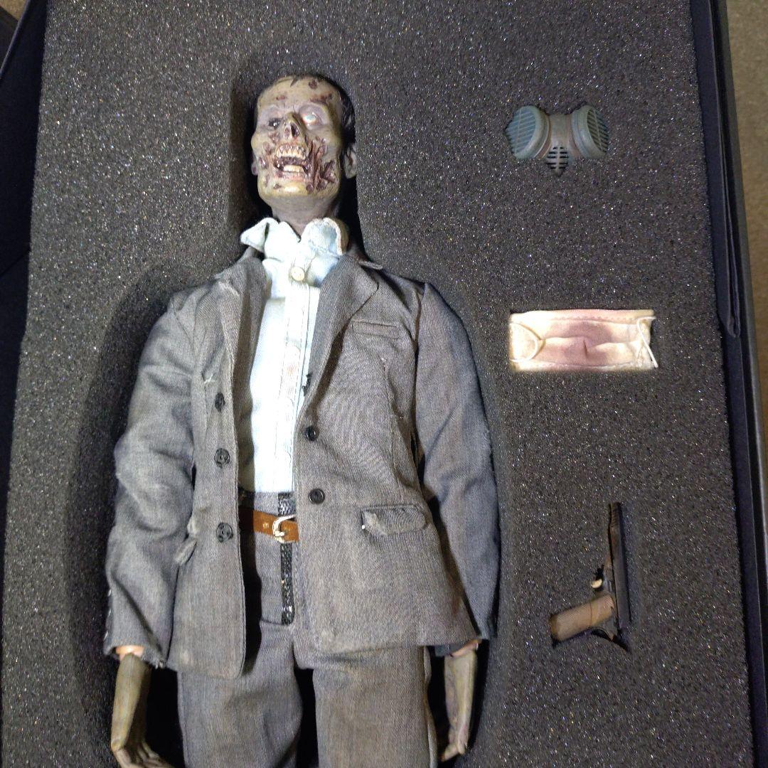 ②BOMTOYS ゾンビ　フィギュア　バイオハザード