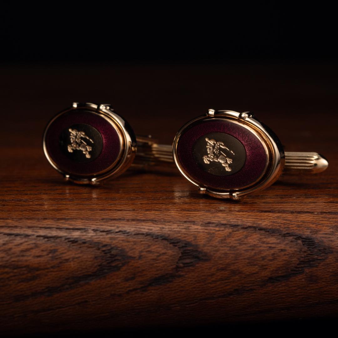 【英国王室御用達】 バーバリー ボルドーエナメル カフリンクス Burberry
