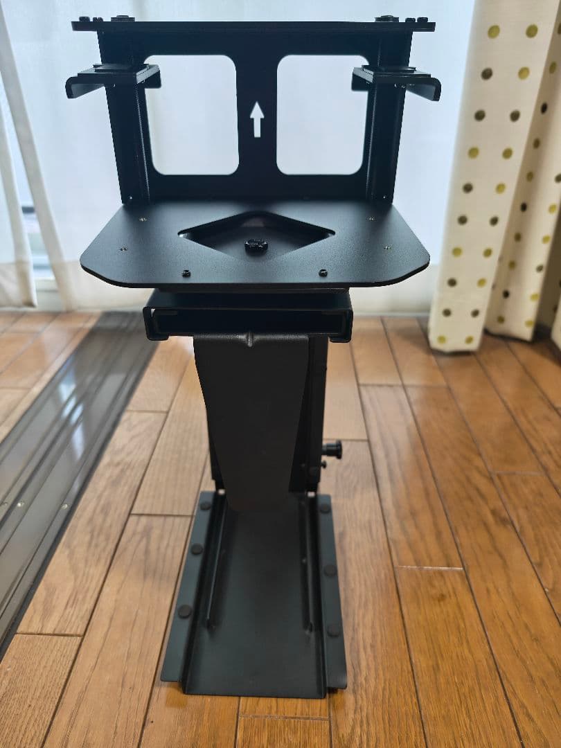 デスクトップPC吊り下げブラケット