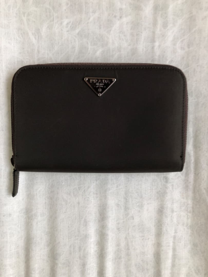 プラダナイロン財布茶色