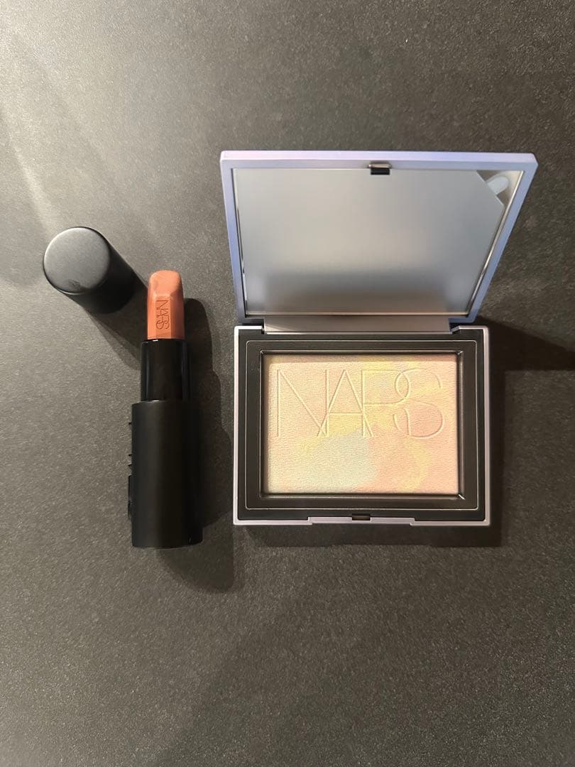 NARS リップスティック　ライトリフレクティング プリズマティックパウダー