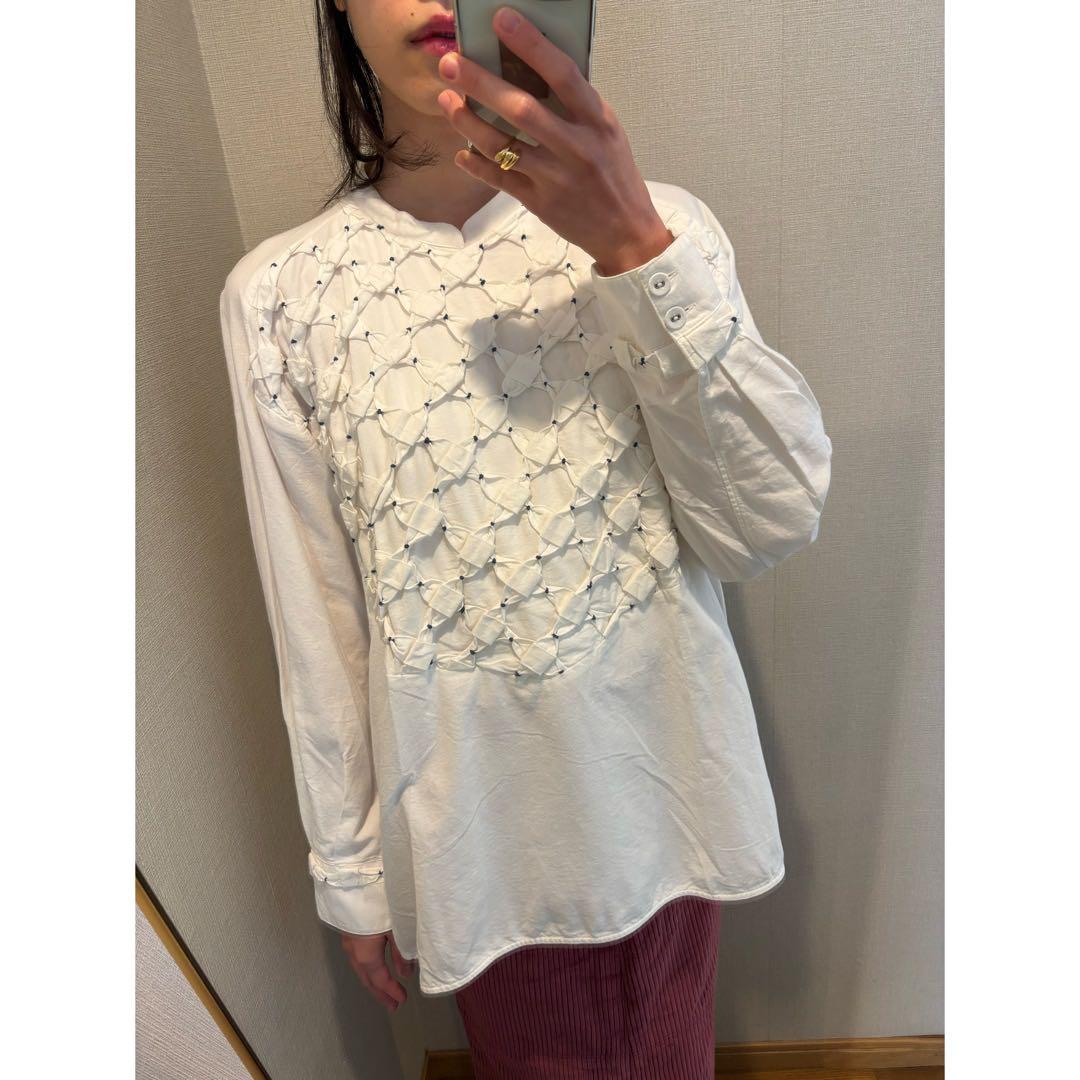 pheeta フィータ　タック　刺繍　シャツ　ブラウス