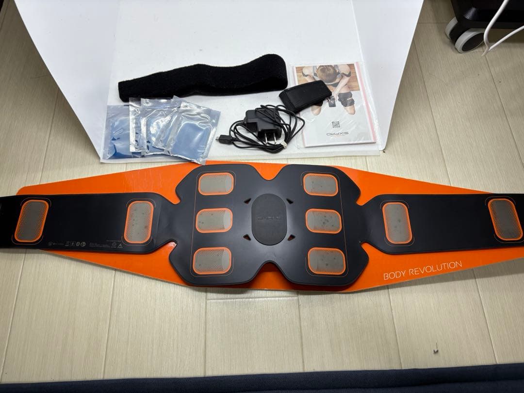 【美品】 新品ジェル付 SIXPAD アブズベルト LL/3L