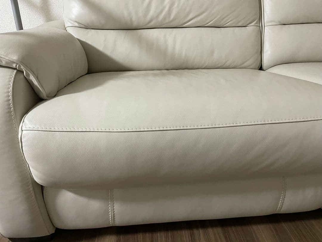 明日で削除します最終価格！電動3人がけリクライニングソファ ニトリ NB LGY