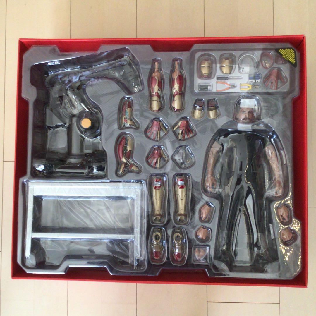 ホットトイズ　アイアンマン3 トニースターク開発作業版