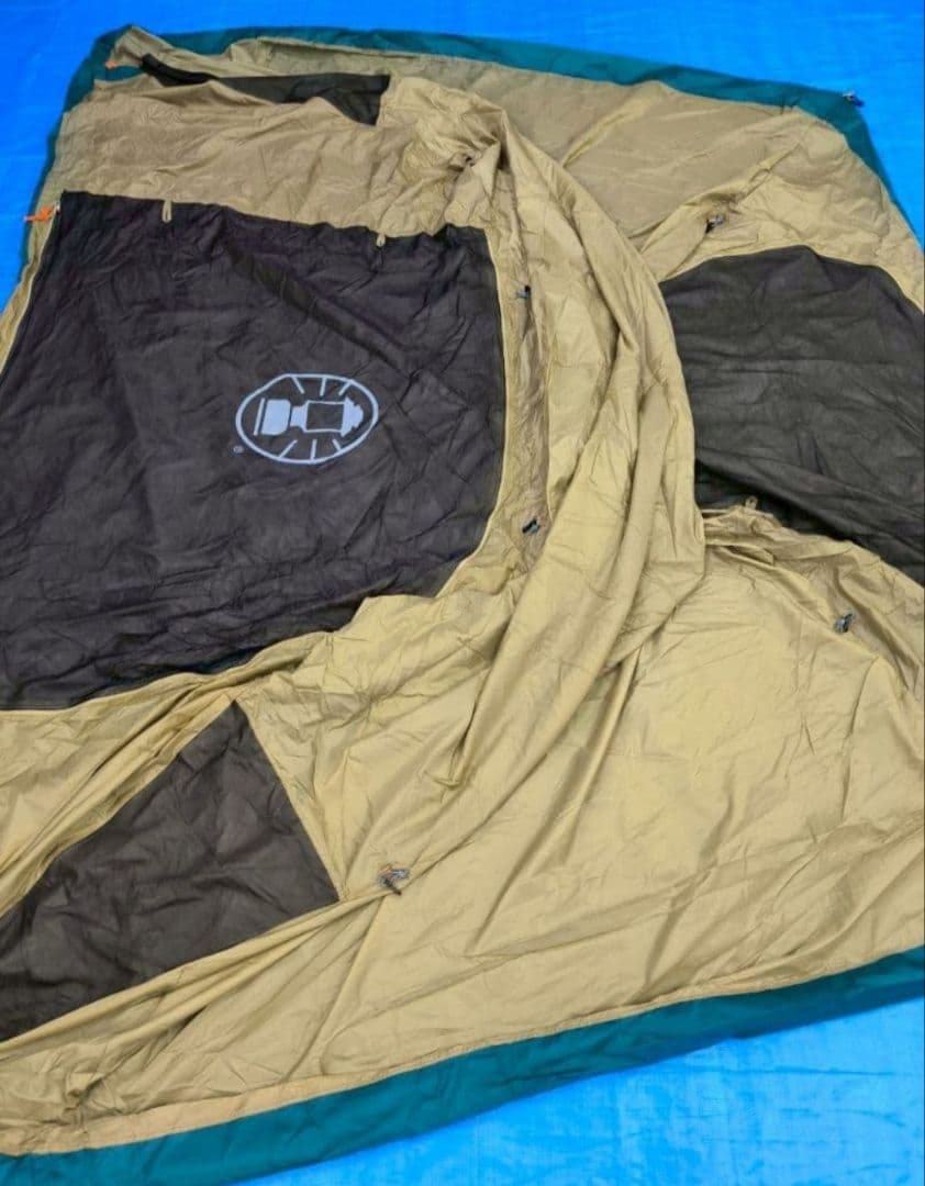 ほぼ未使用　Coleman ラウンドスクリーン2ルームハウス　タープテント