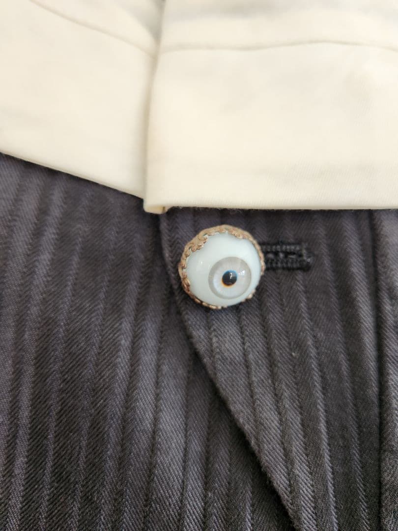 but beautiful II　目玉ボタンパンツ